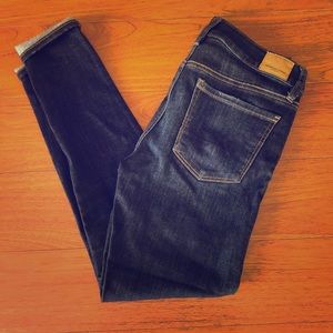 American Eagle super stretch high waist Jean!